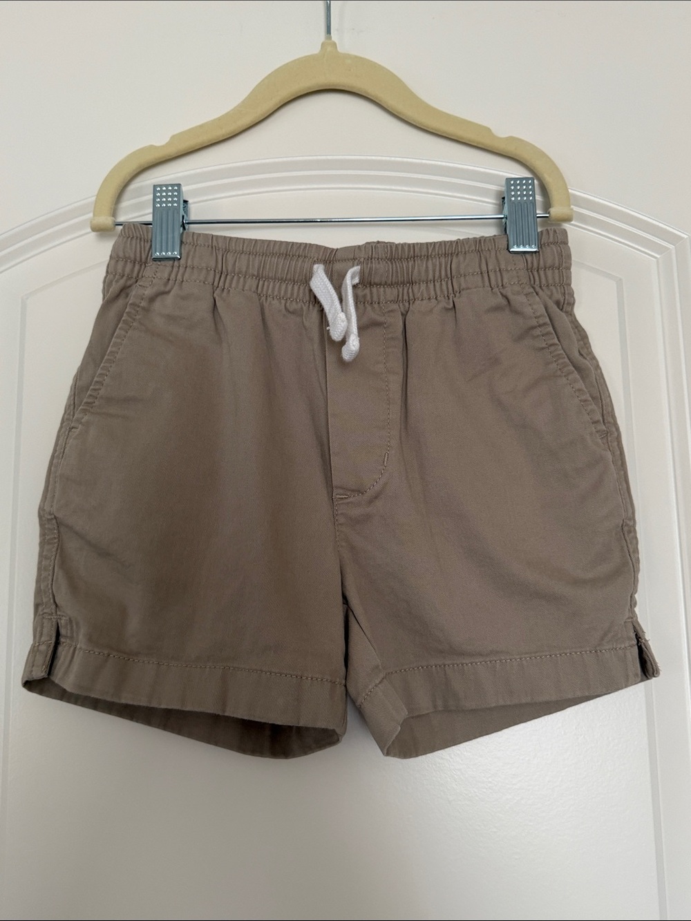 Vineyard Vines | (5) Boy’s Pull-on Chino Shorts Taupe